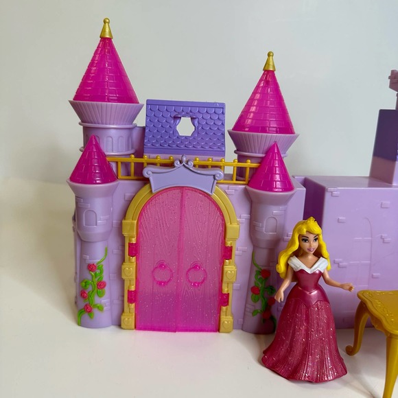 Disney Princess Sleeping Beauty 2009 Aurora Castle Playset - Picture 4 of 8
